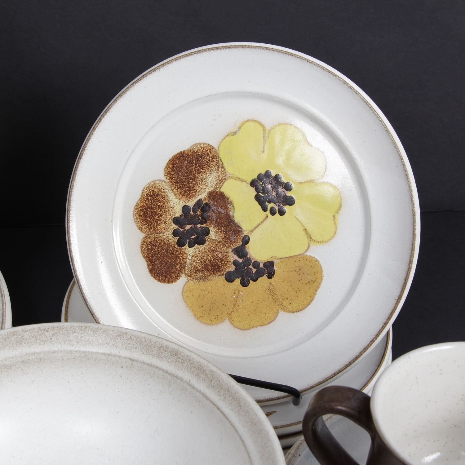 20 Piece Vintage Denby Dinnerware in Potpourri Honey Pattern