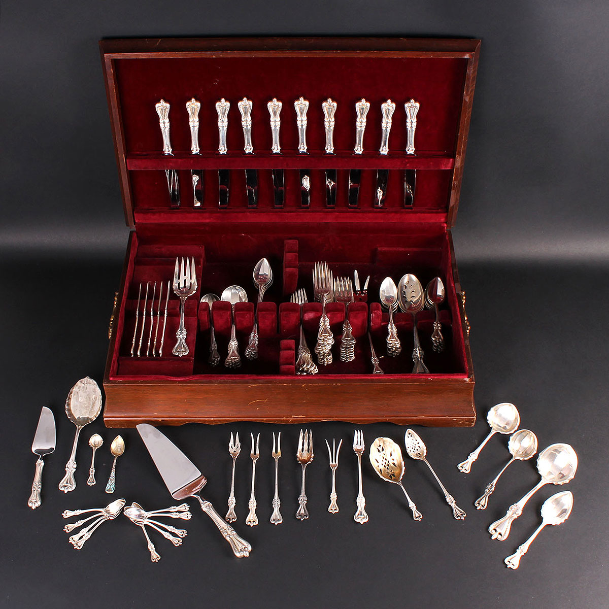 Sterling Silver Towle Old Colonial Boxed Flatware Set