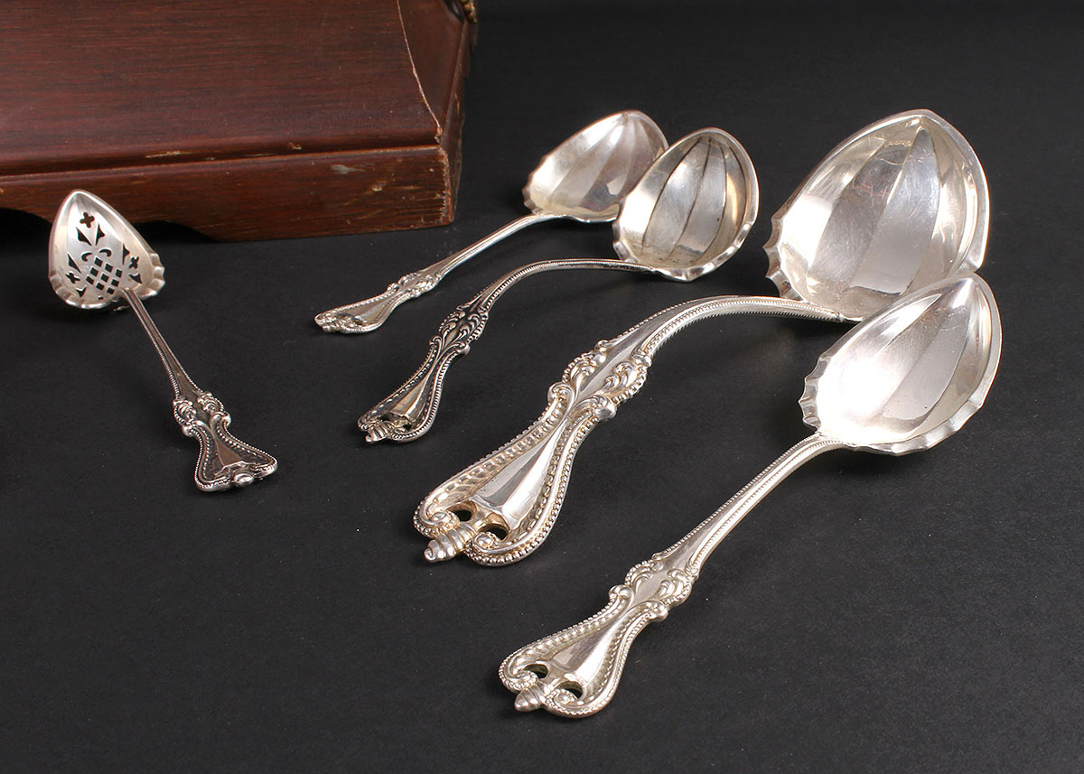Sterling Silver Towle Old Colonial Boxed Flatware Set