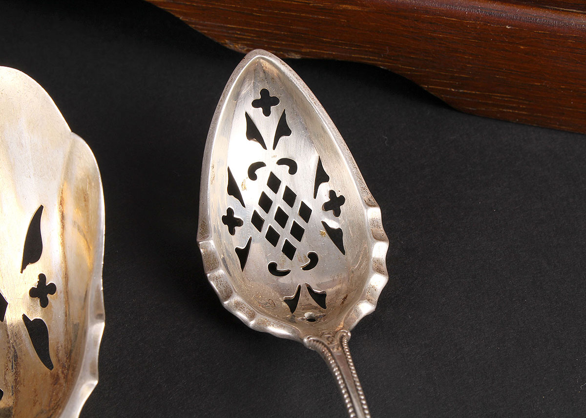 Sterling Silver Towle Old Colonial Boxed Flatware Set