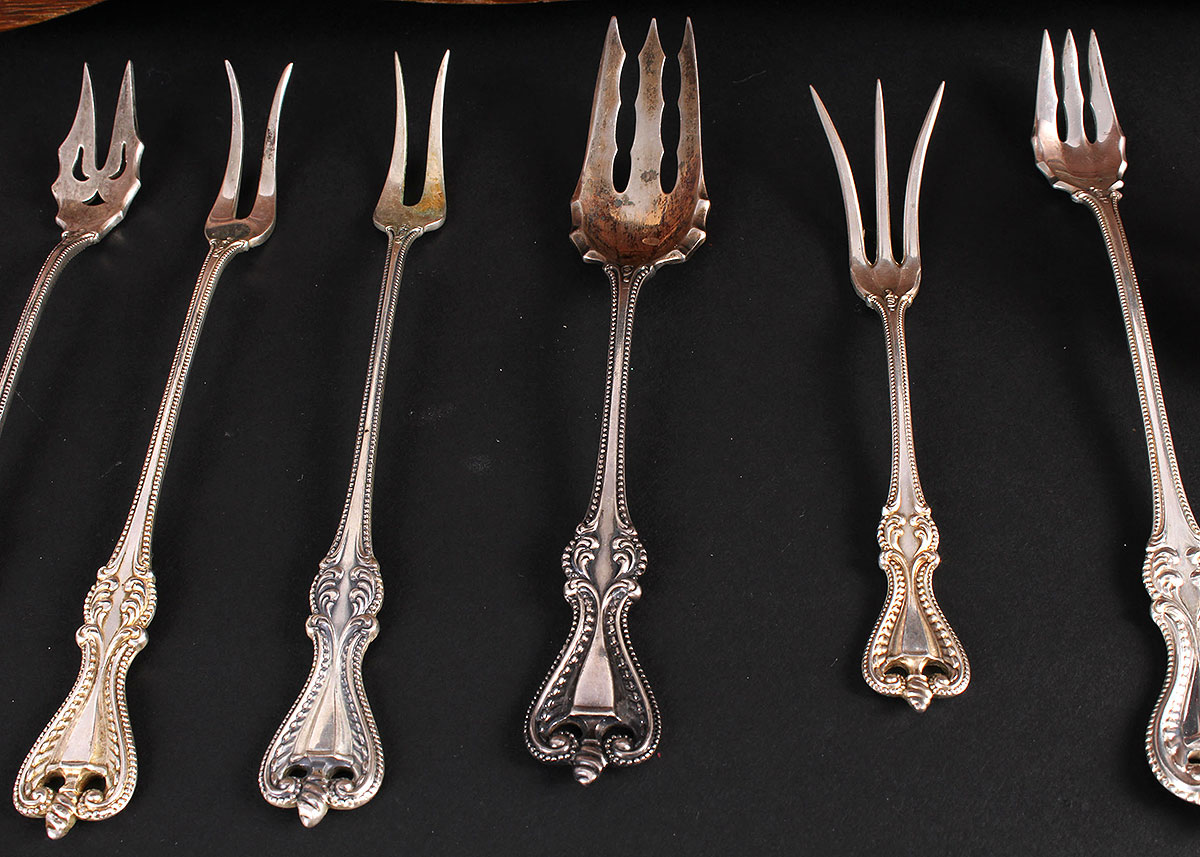 Sterling Silver Towle Old Colonial Boxed Flatware Set