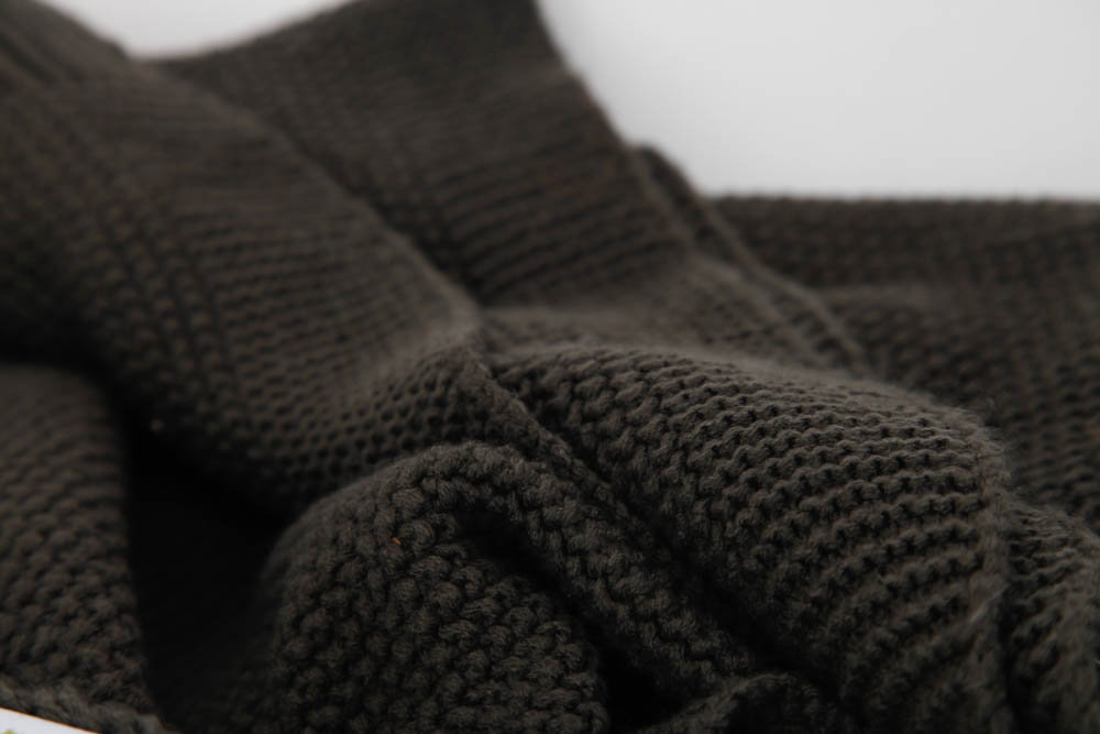 Grouping of Decorative Pillows and Throw