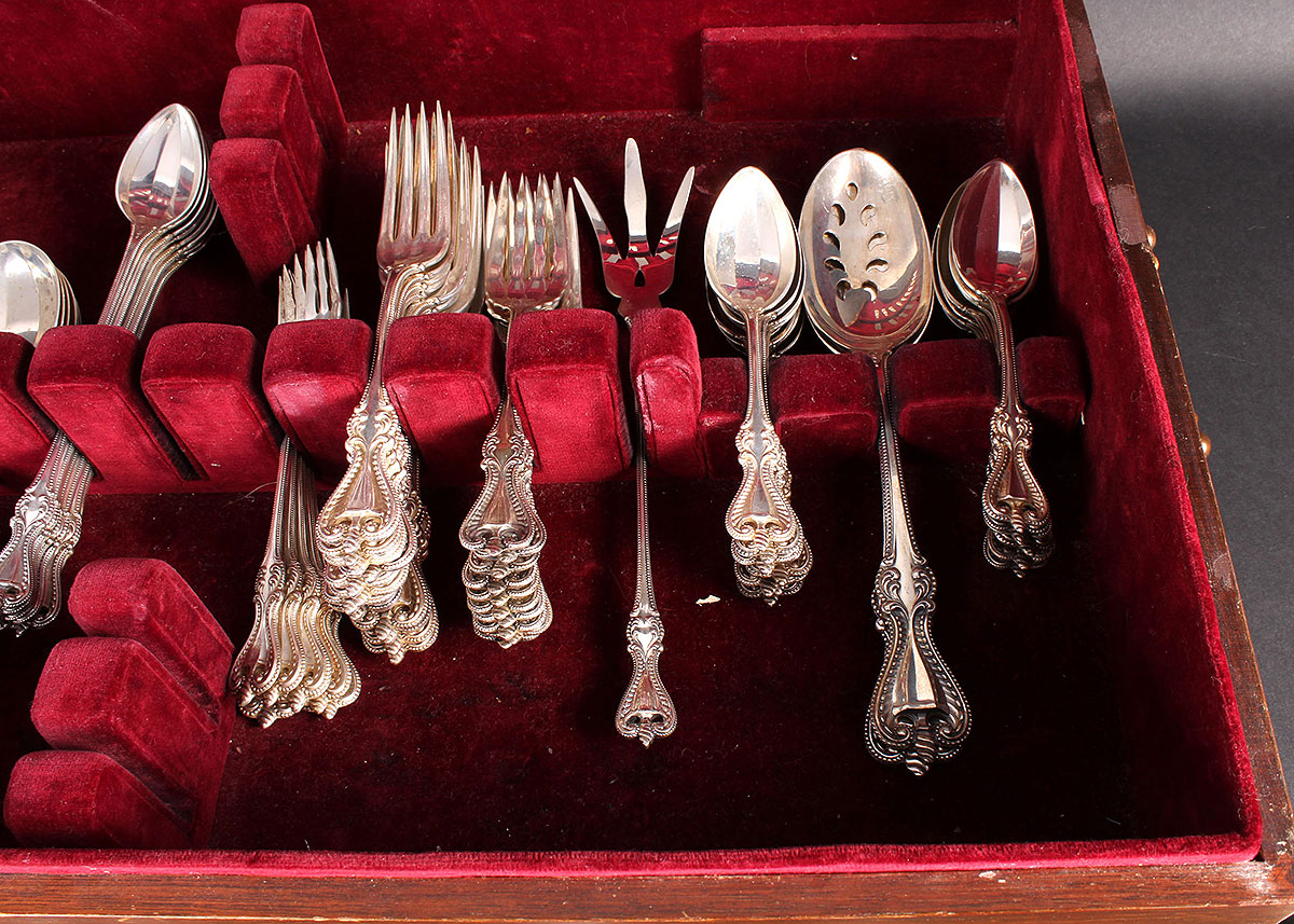 Sterling Silver Towle Old Colonial Boxed Flatware Set