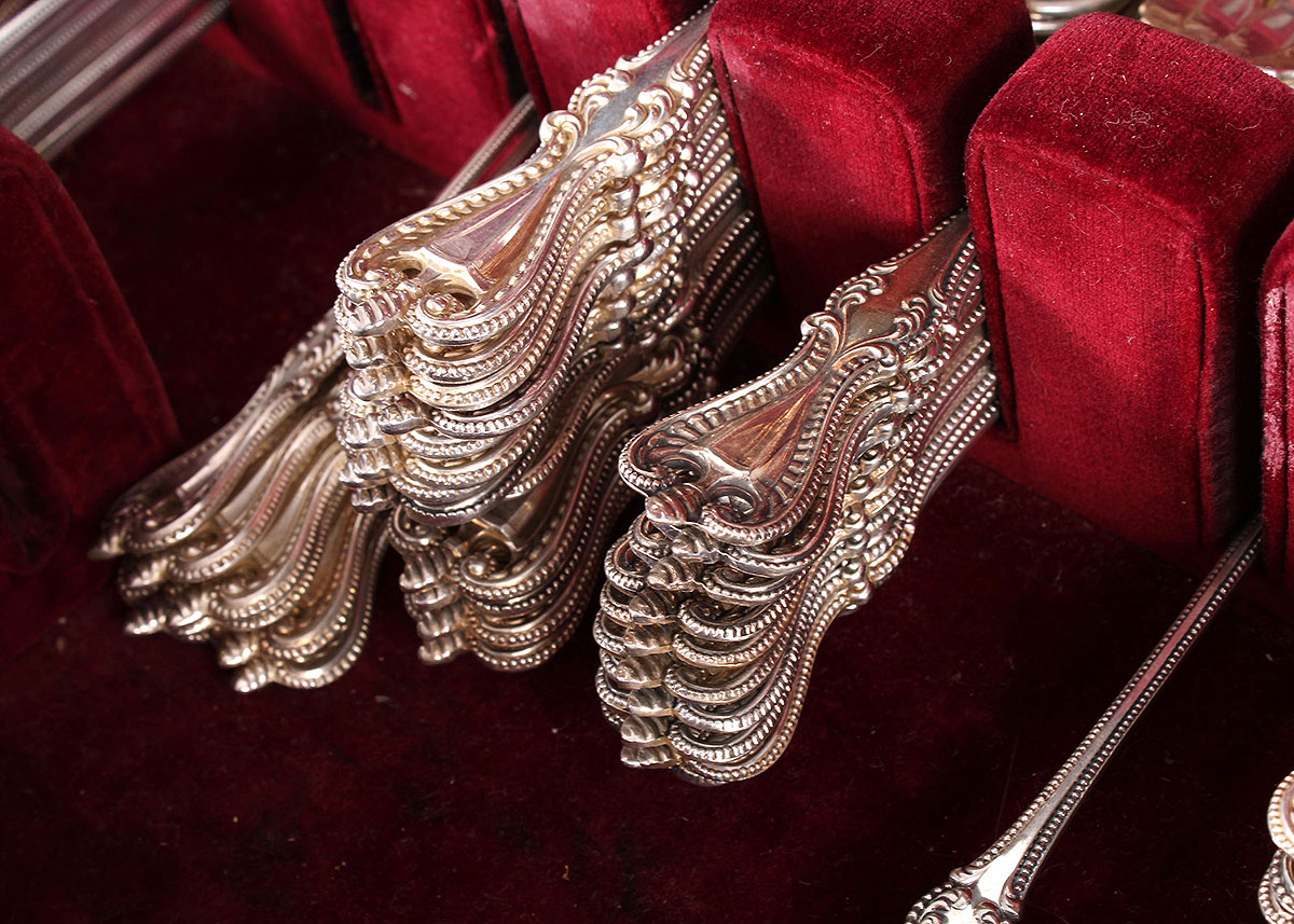 Sterling Silver Towle Old Colonial Boxed Flatware Set
