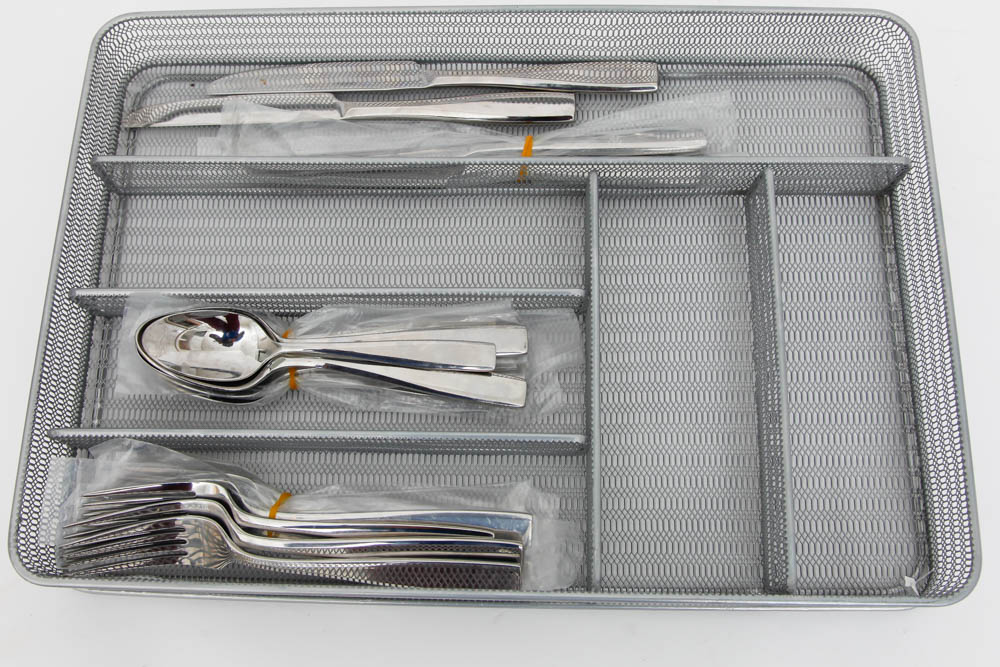 Knife Set and Oneida Flatware