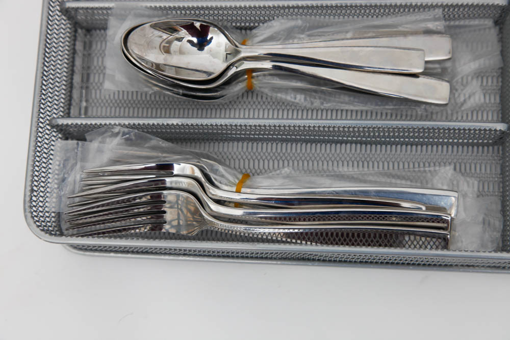 Knife Set and Oneida Flatware