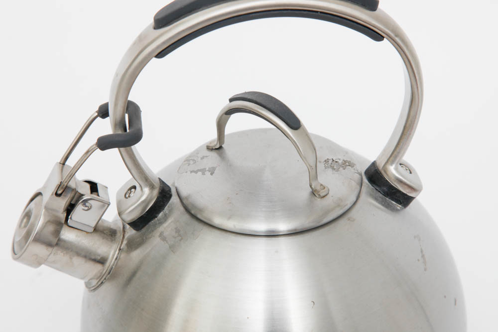 Stovetop Kettle and Kitchen Accessories
