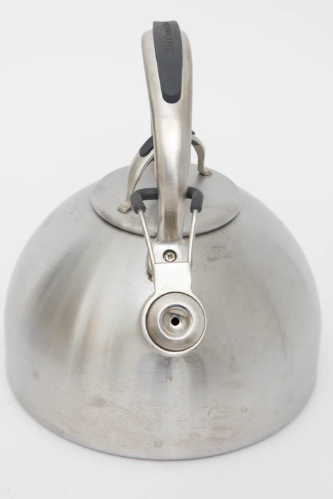 Stovetop Kettle and Kitchen Accessories