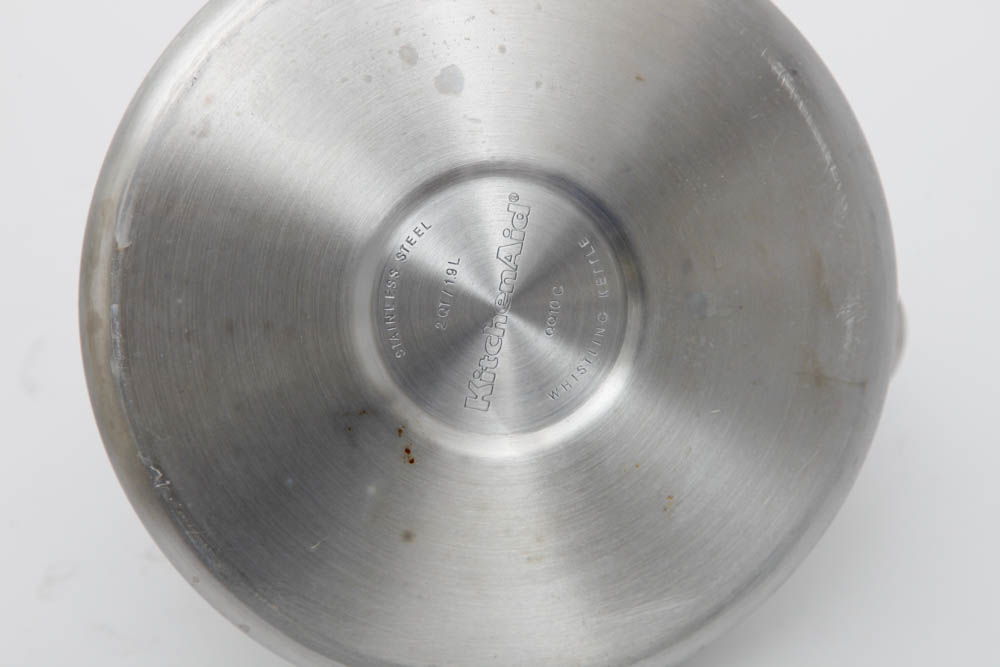 Stovetop Kettle and Kitchen Accessories