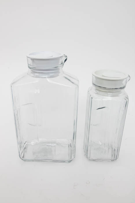 Stovetop Kettle and Kitchen Accessories