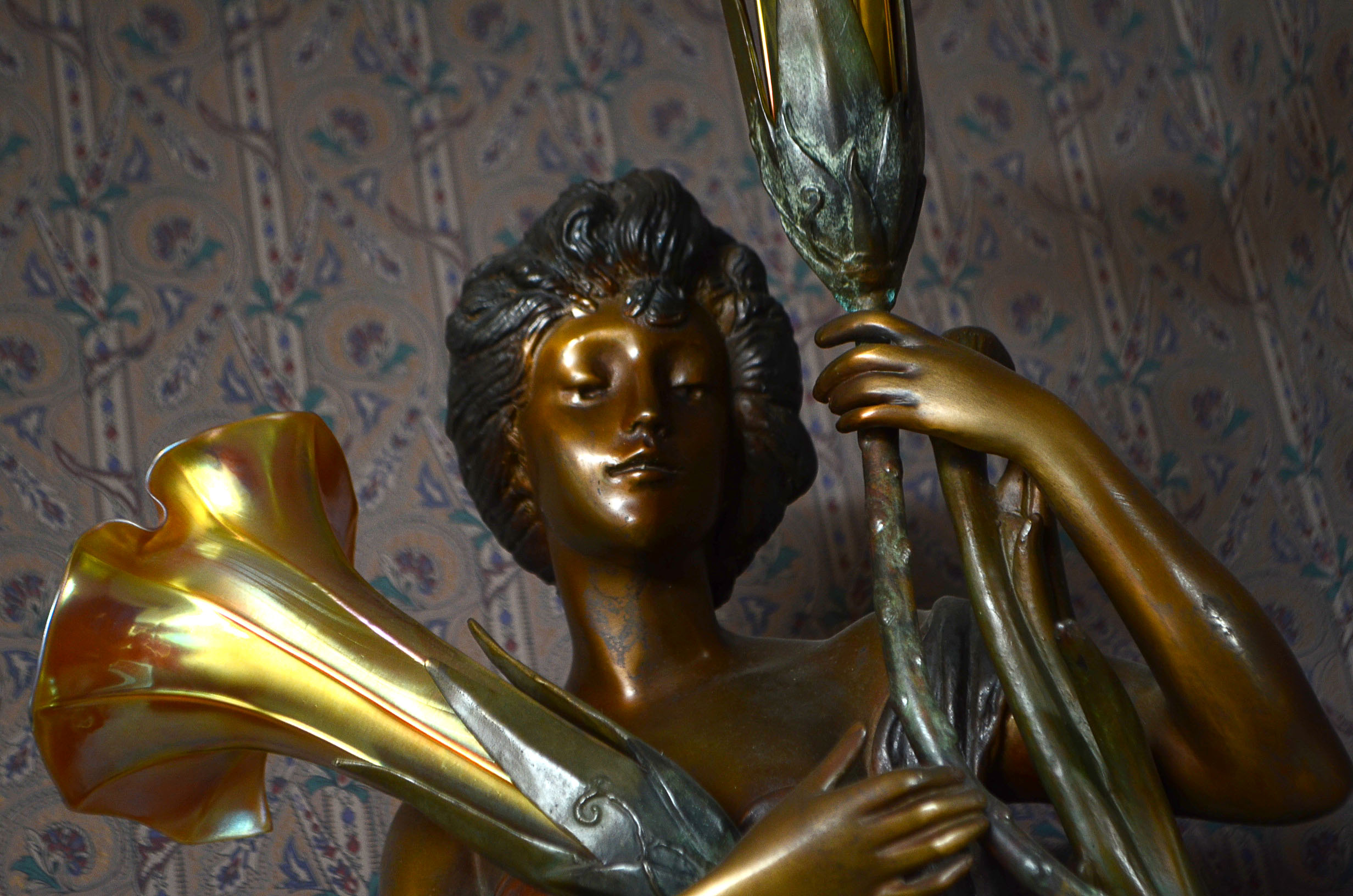 After Auguste Moreau Bronze Table Lamp Sculpture "Flower Girl"