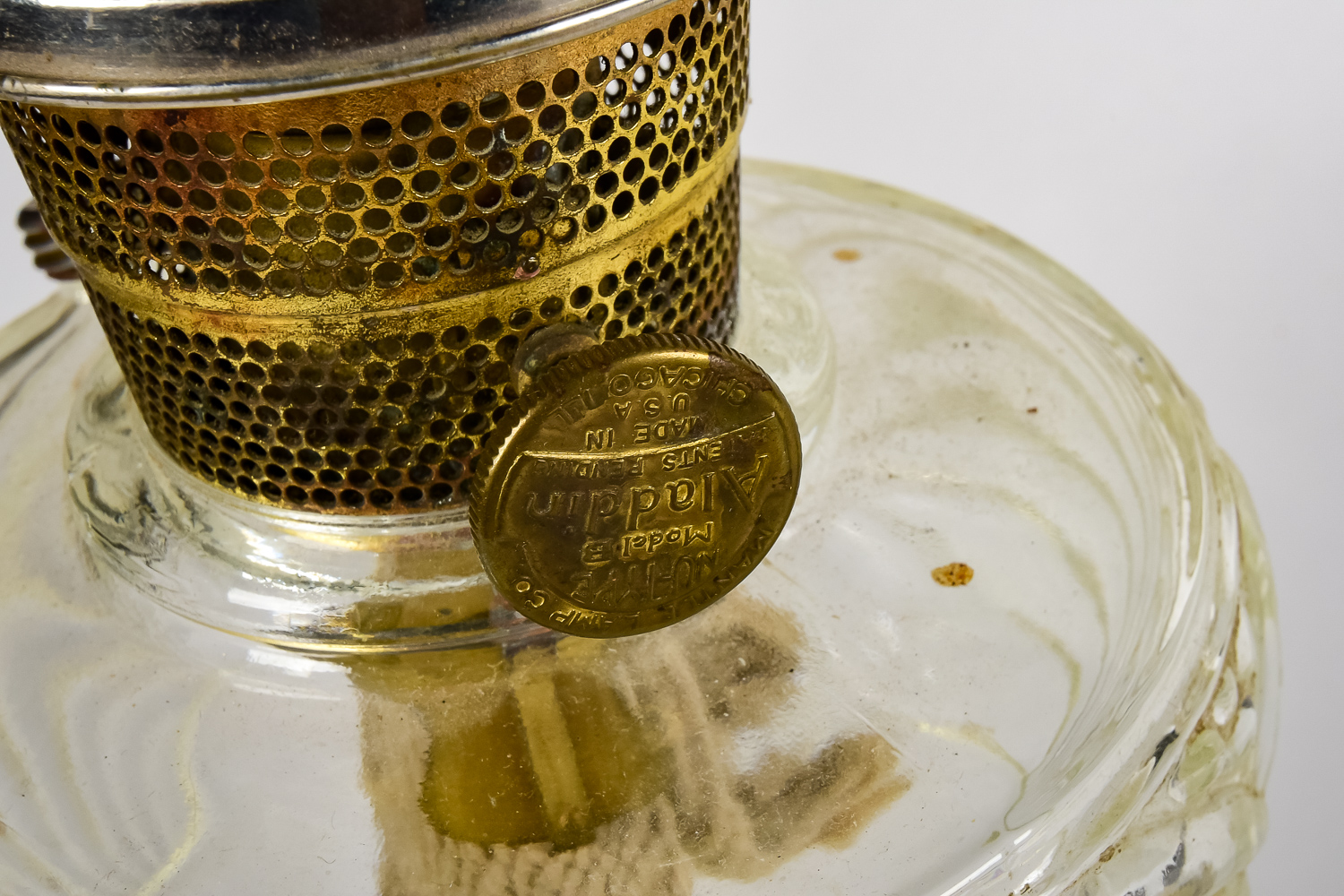 Aladdin Kerosene Lamp with Accessories