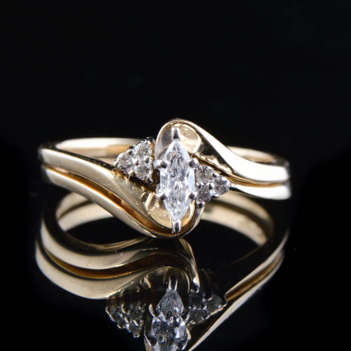 14K Gold Diamond Interlocking Wedding Ring Set