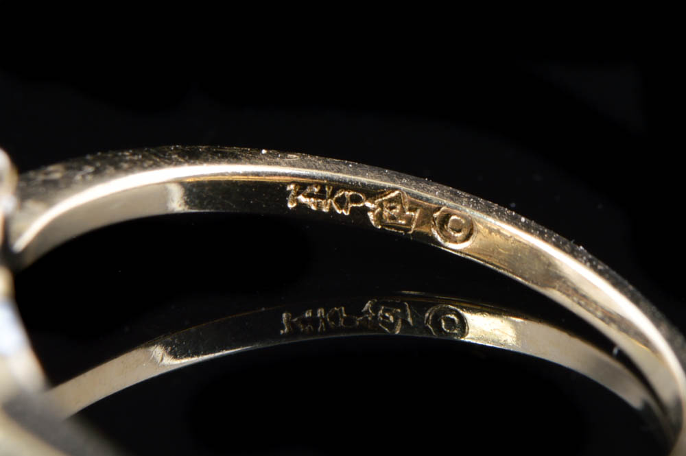 14K Gold Diamond Interlocking Wedding Ring Set