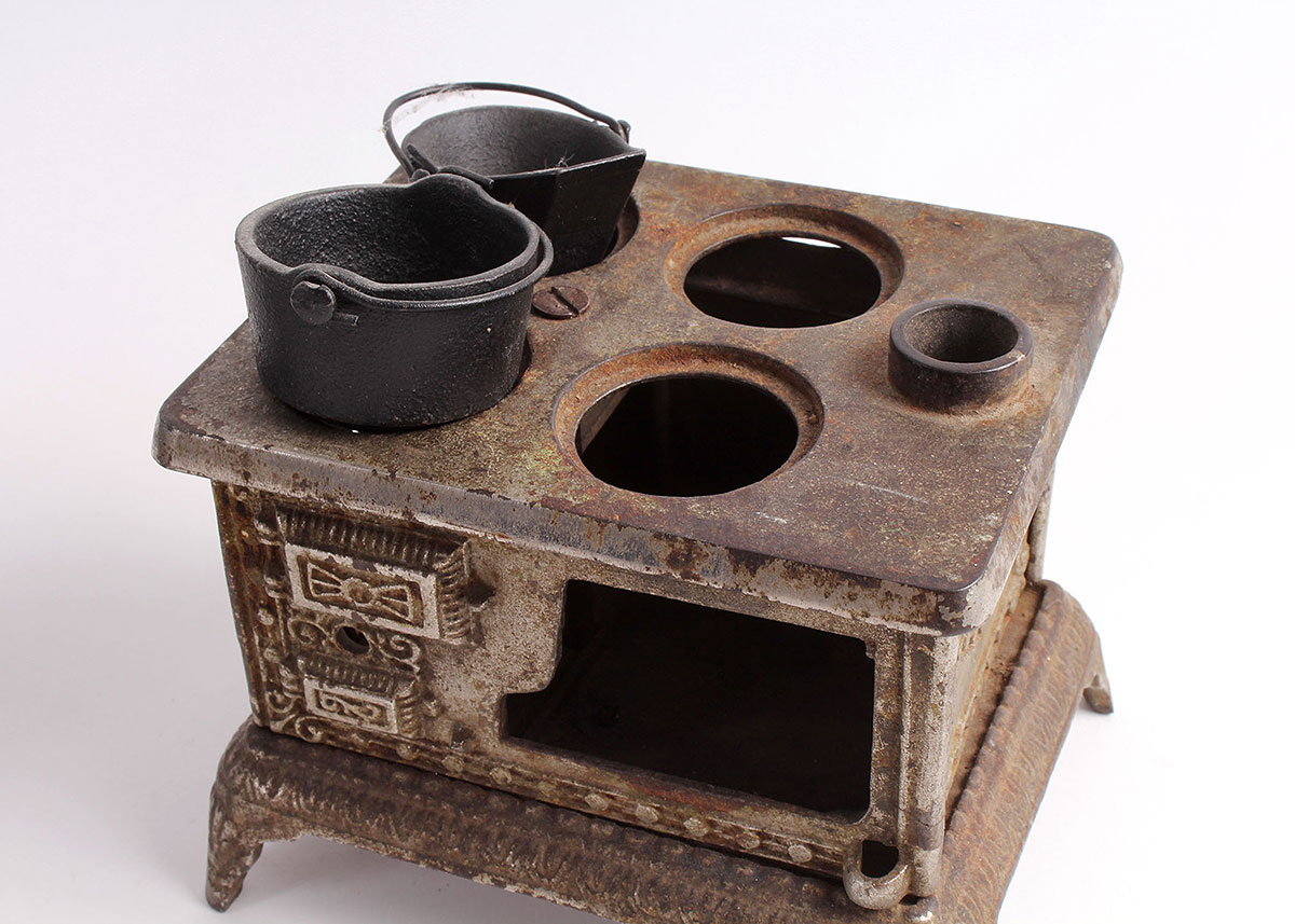 Cast Iron Doll Stoves