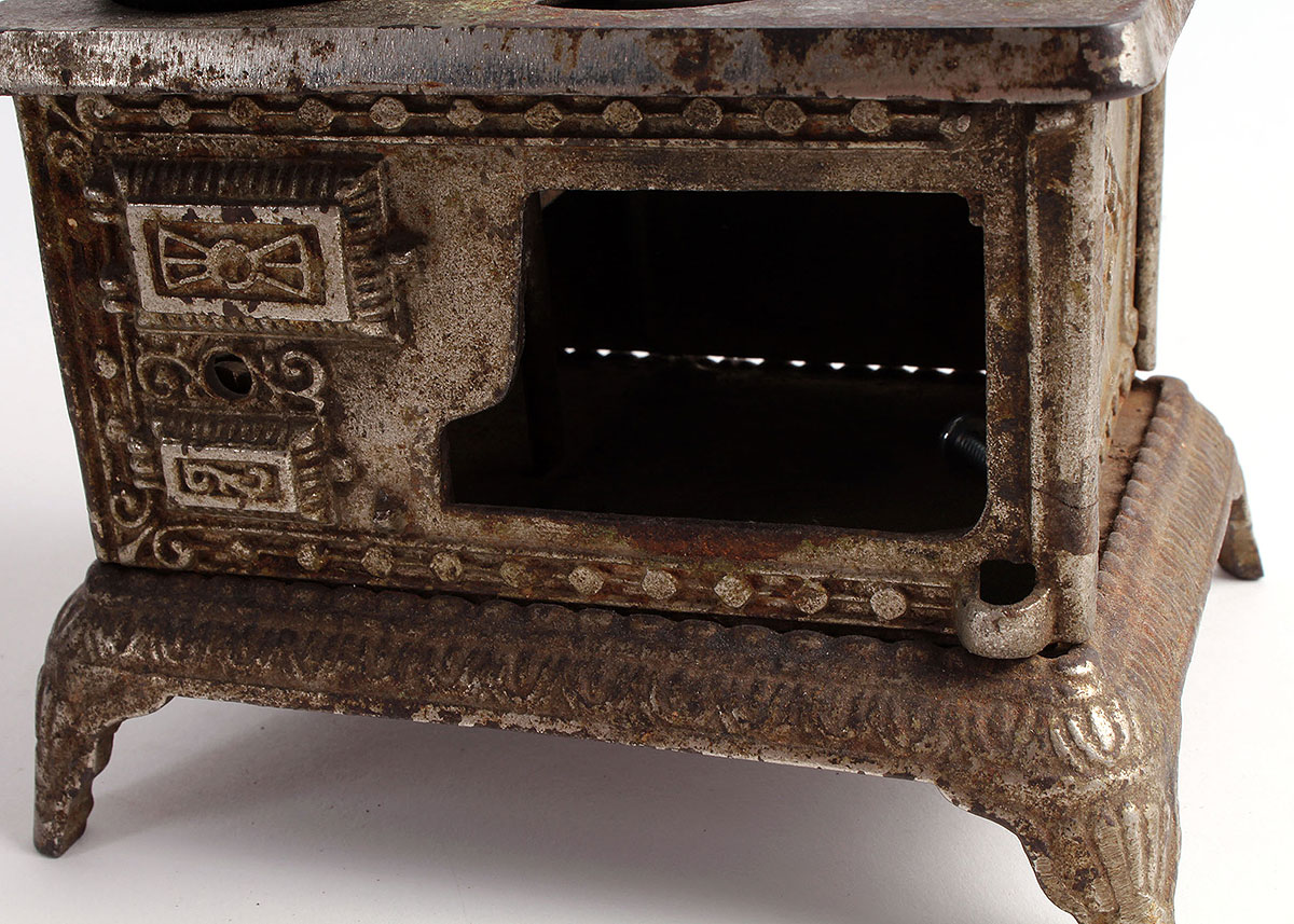 Cast Iron Doll Stoves