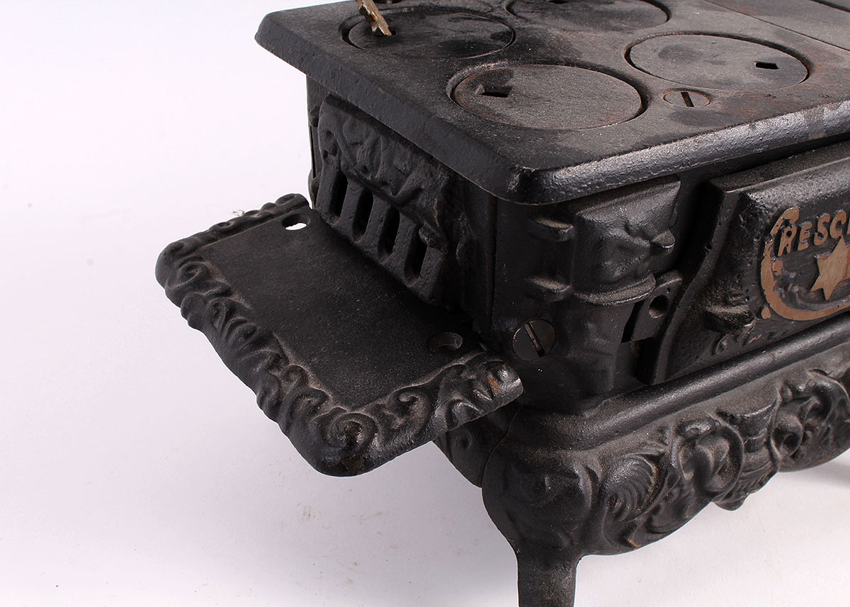 Cast Iron Doll Stoves