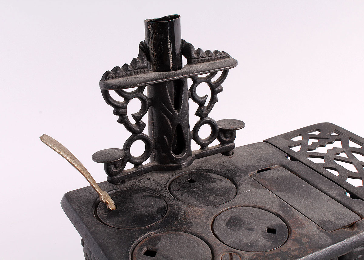 Cast Iron Doll Stoves
