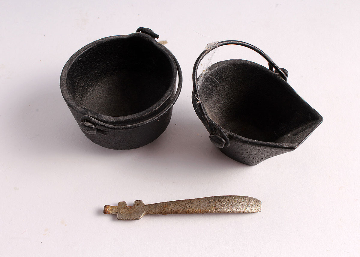 Cast Iron Doll Stoves