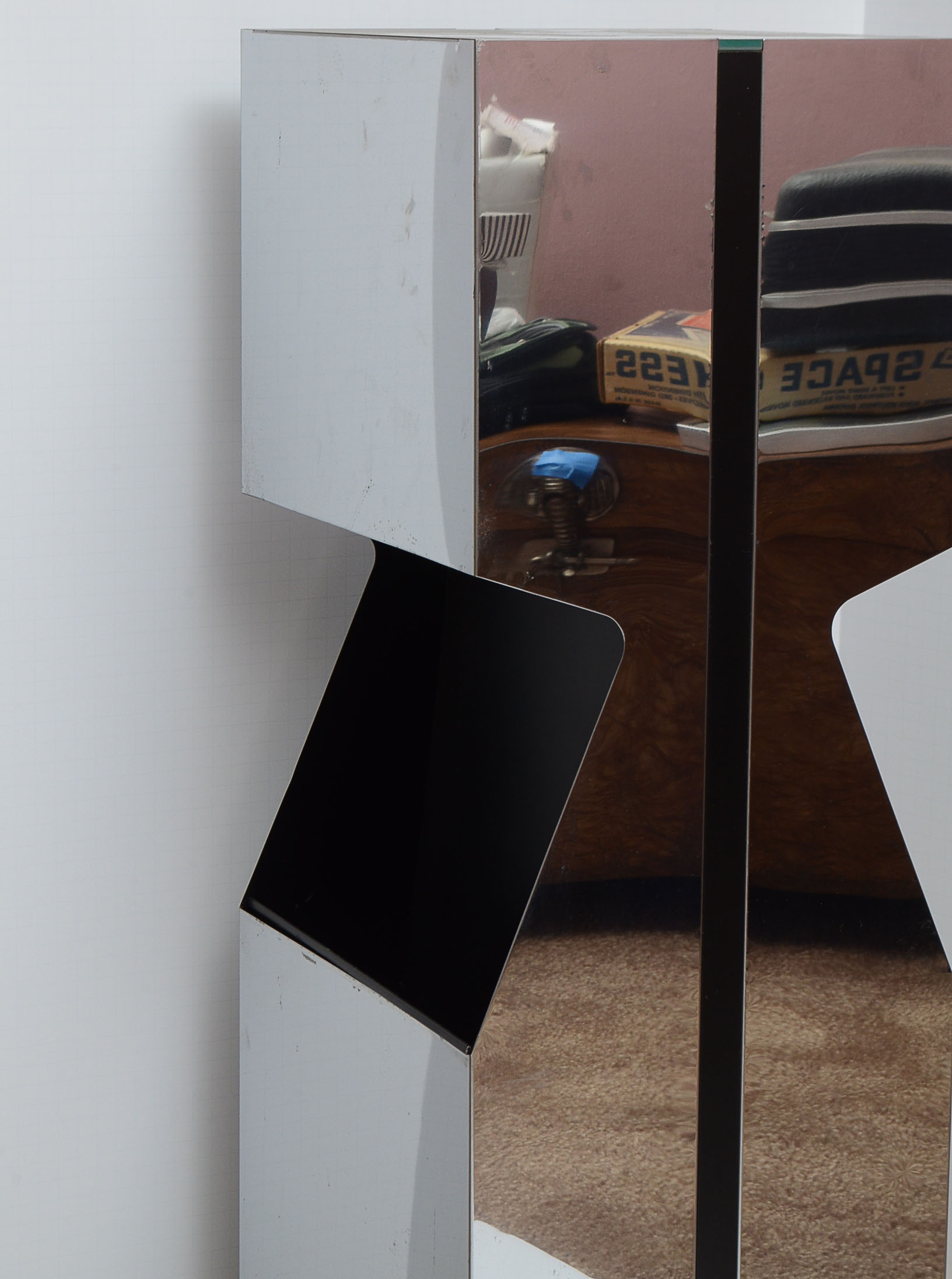 Mirrored Lighted Display Pedestal