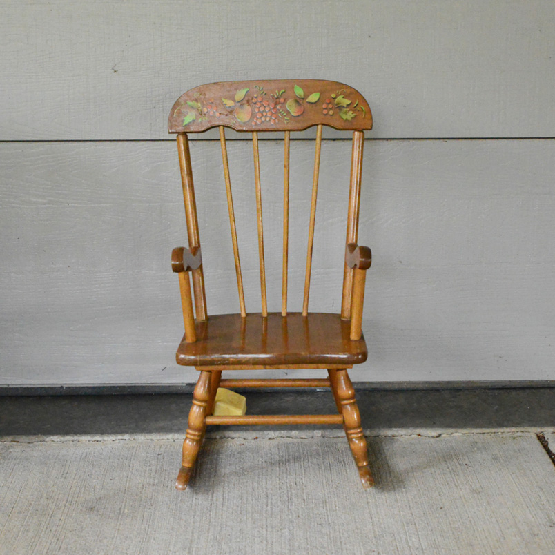 Vintage childs rocking discount chair with music box