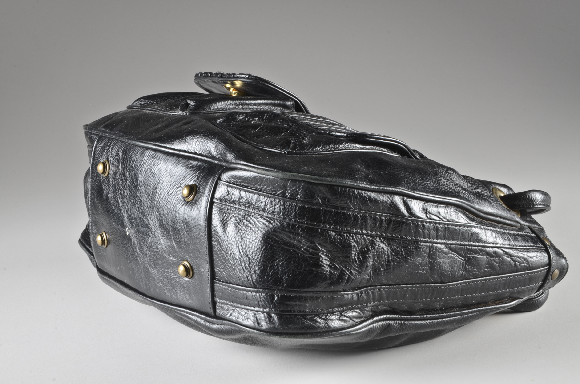 Jisu Black Leather Satchel Bag