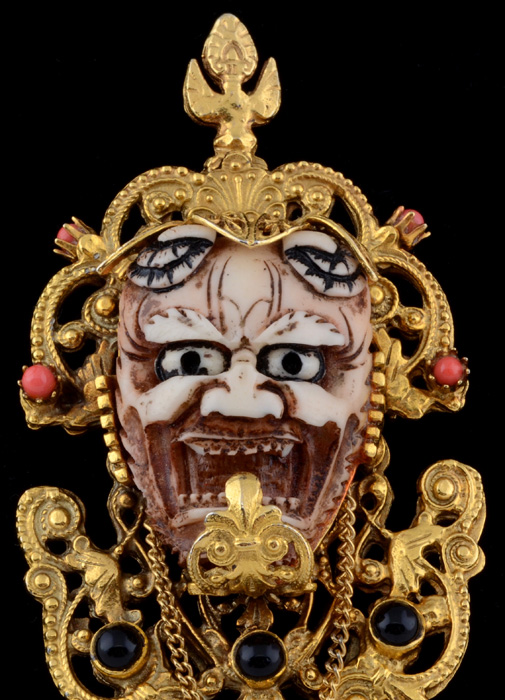 Vintage Japanese Inspired Noh Mask Openwork Costume Brooch/Pendant