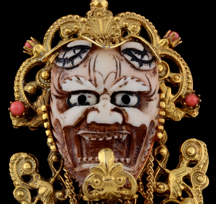 Vintage Japanese Inspired Noh Mask Openwork Costume Brooch/Pendant