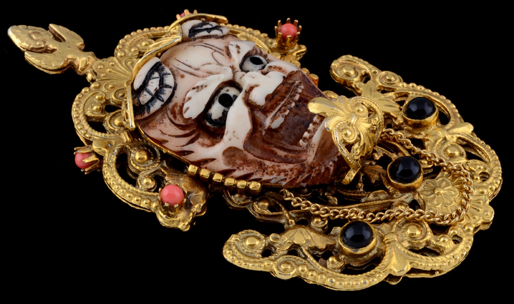 Vintage Japanese Inspired Noh Mask Openwork Costume Brooch/Pendant