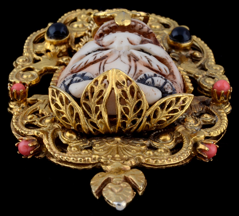 Vintage Japanese Inspired Noh Mask Openwork Costume Brooch/Pendant