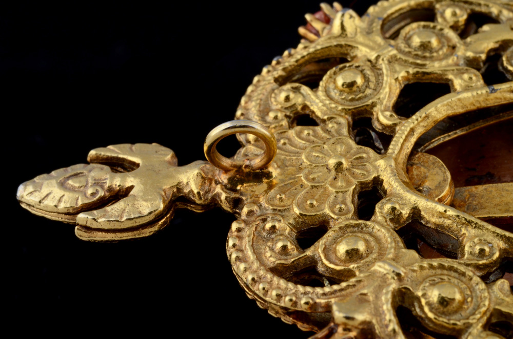 Vintage Japanese Inspired Noh Mask Openwork Costume Brooch/Pendant