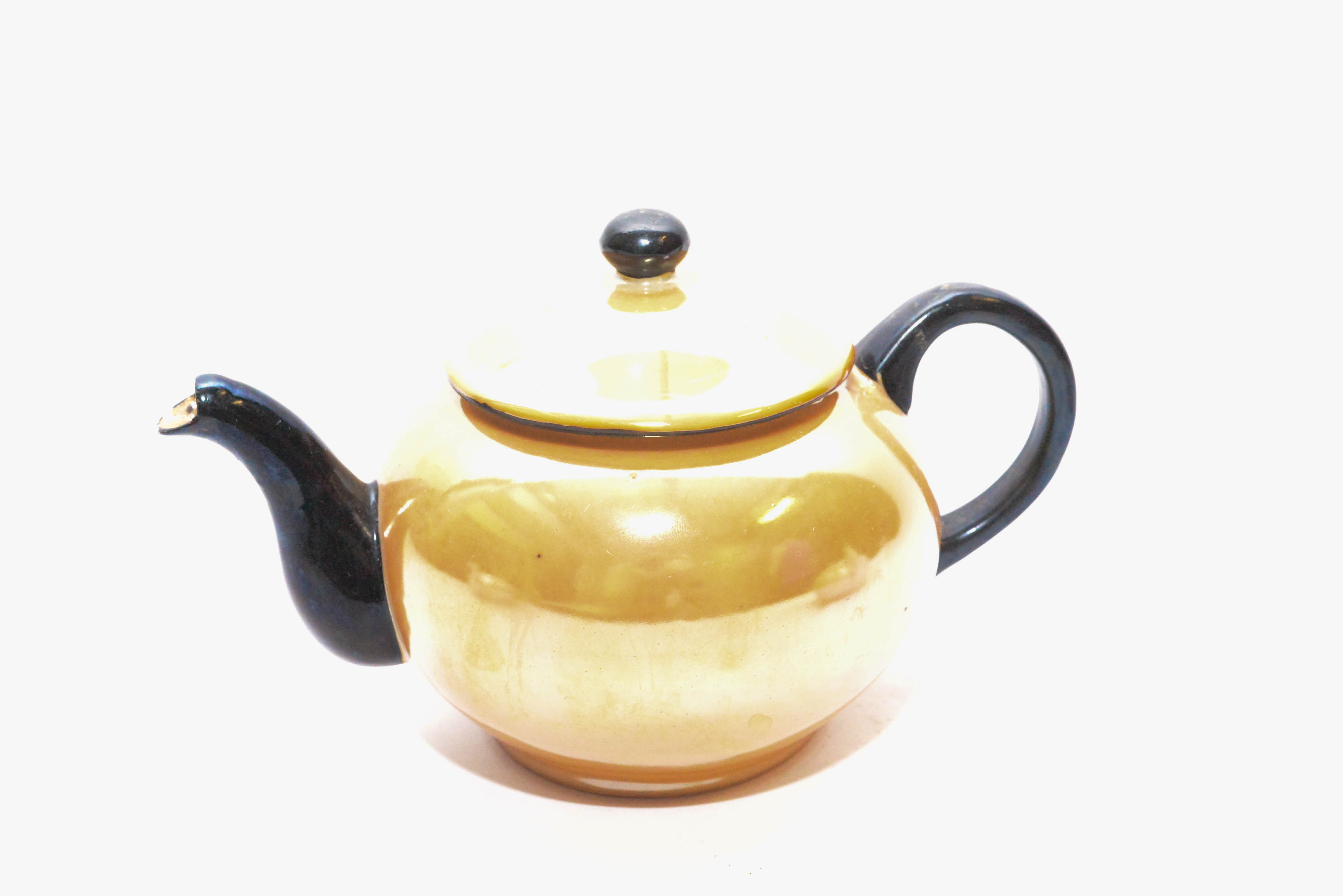 SHOFU Teapots and Sugar Bowl