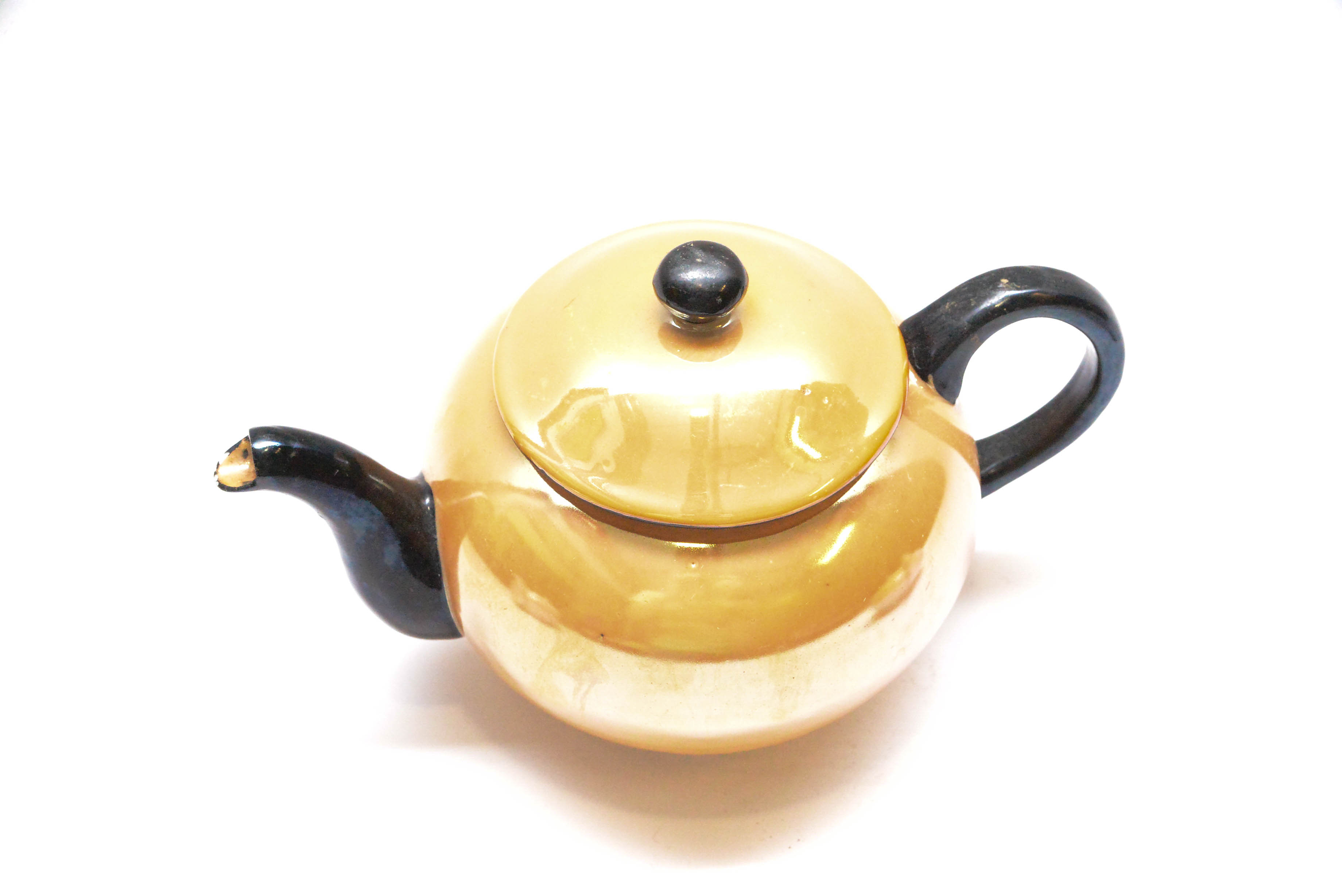 SHOFU Teapots and Sugar Bowl