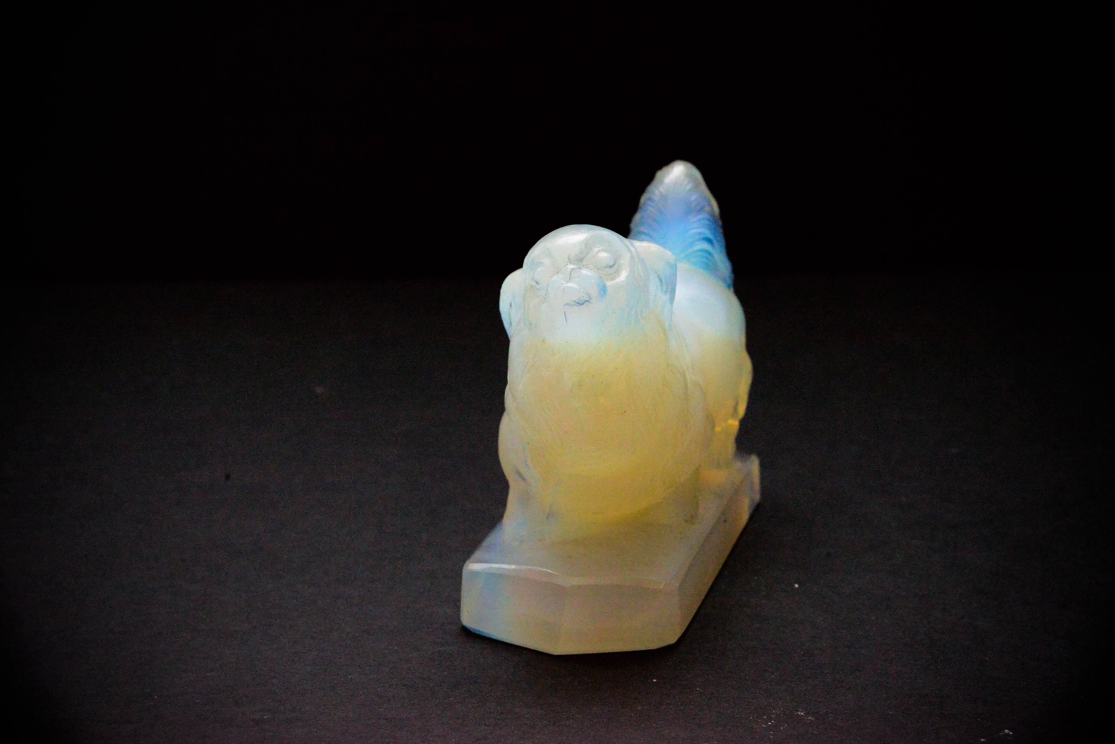 Sabino Opaline Pekingese Figurine