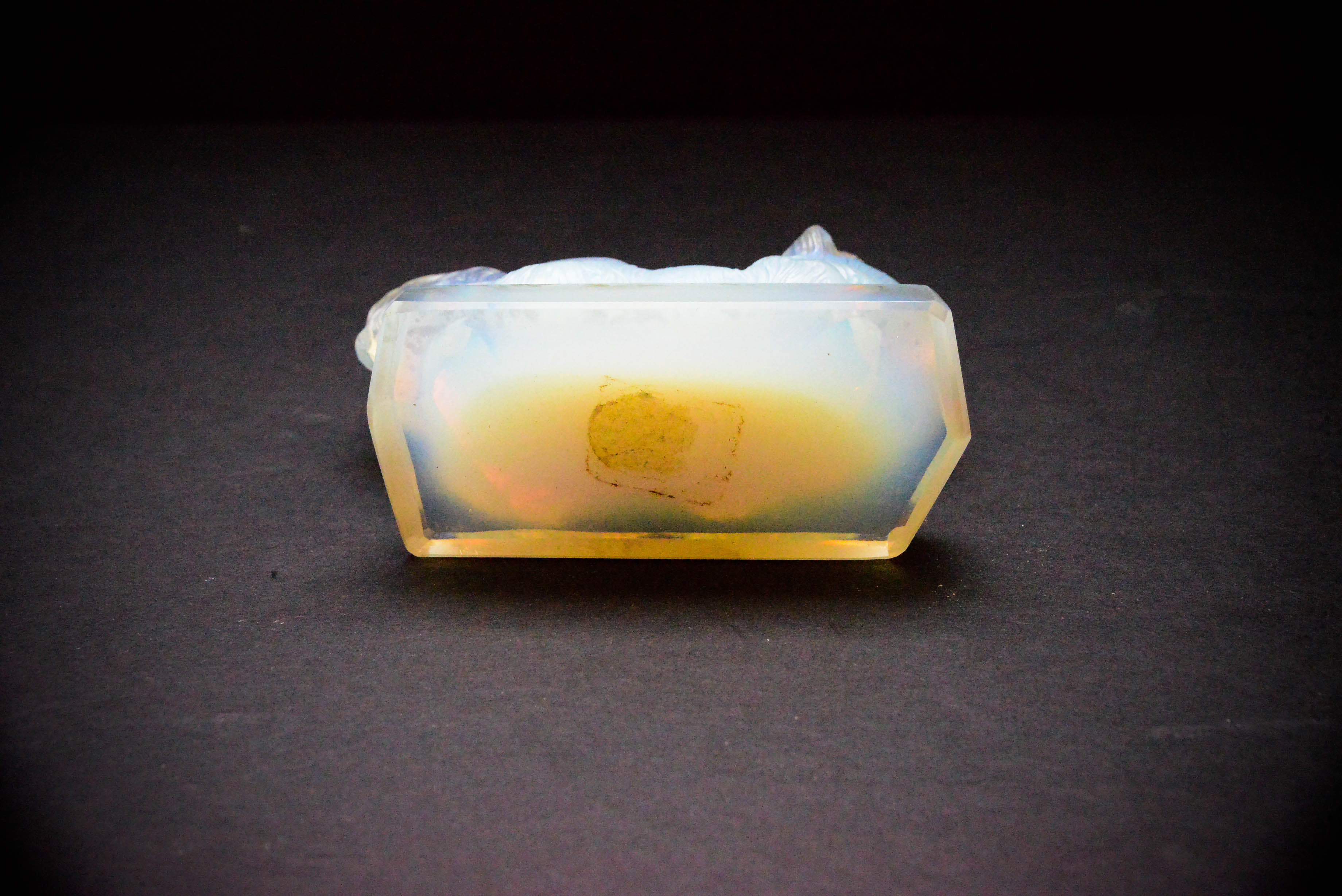 Sabino Opaline Pekingese Figurine