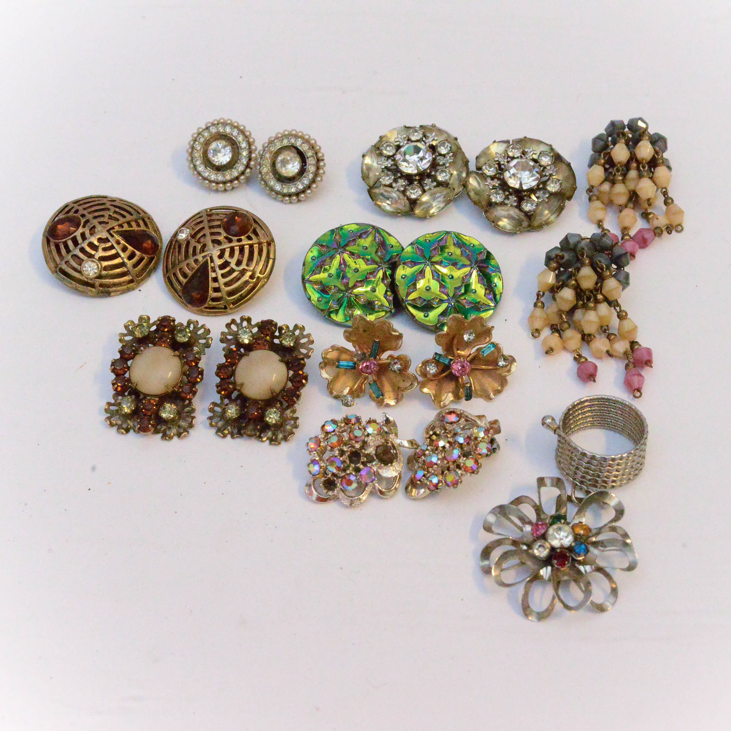 Mixed Collection of Vintage Earrings