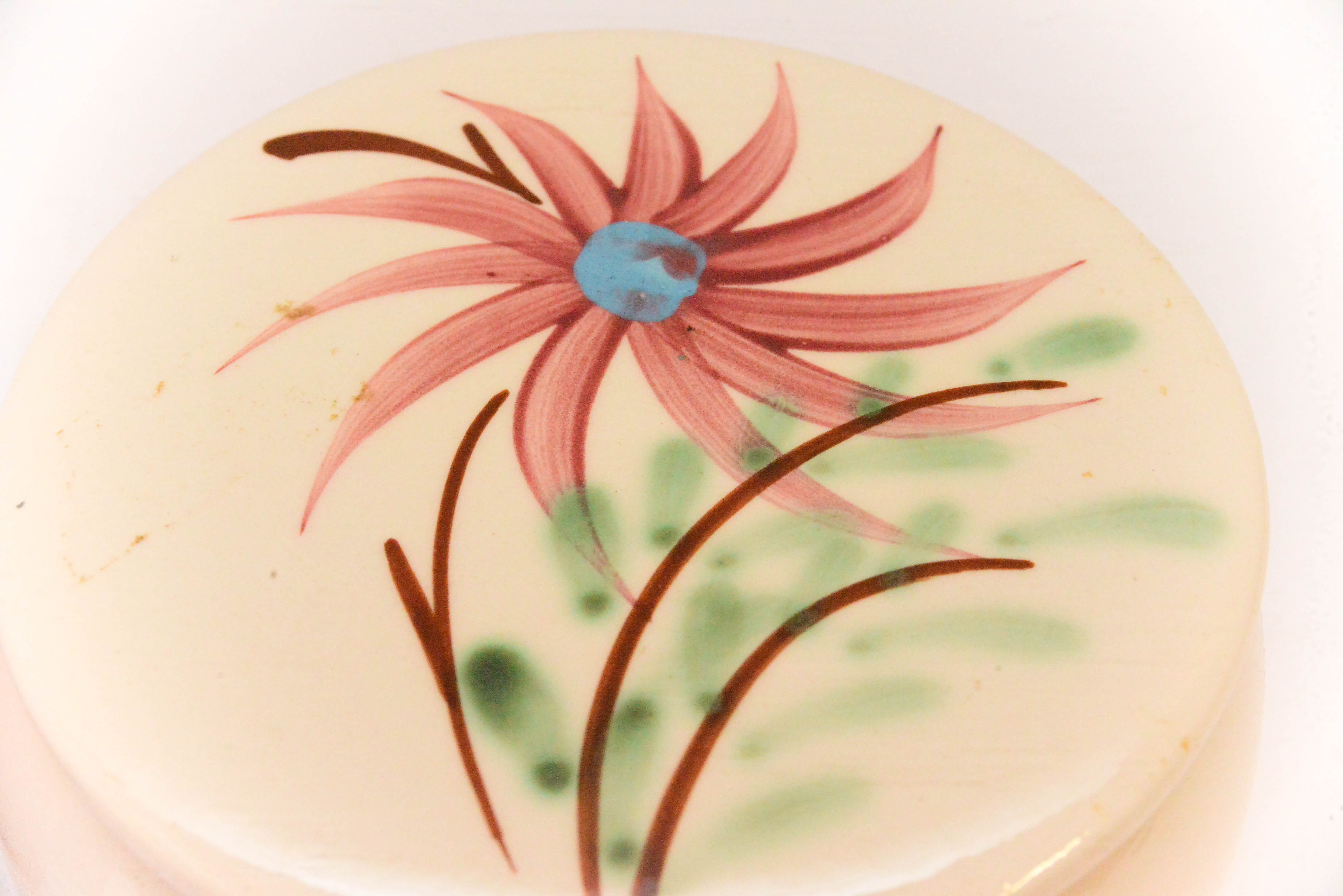 Roseville Rustic Trinket Box and Pigeon Forge Pottery Cups