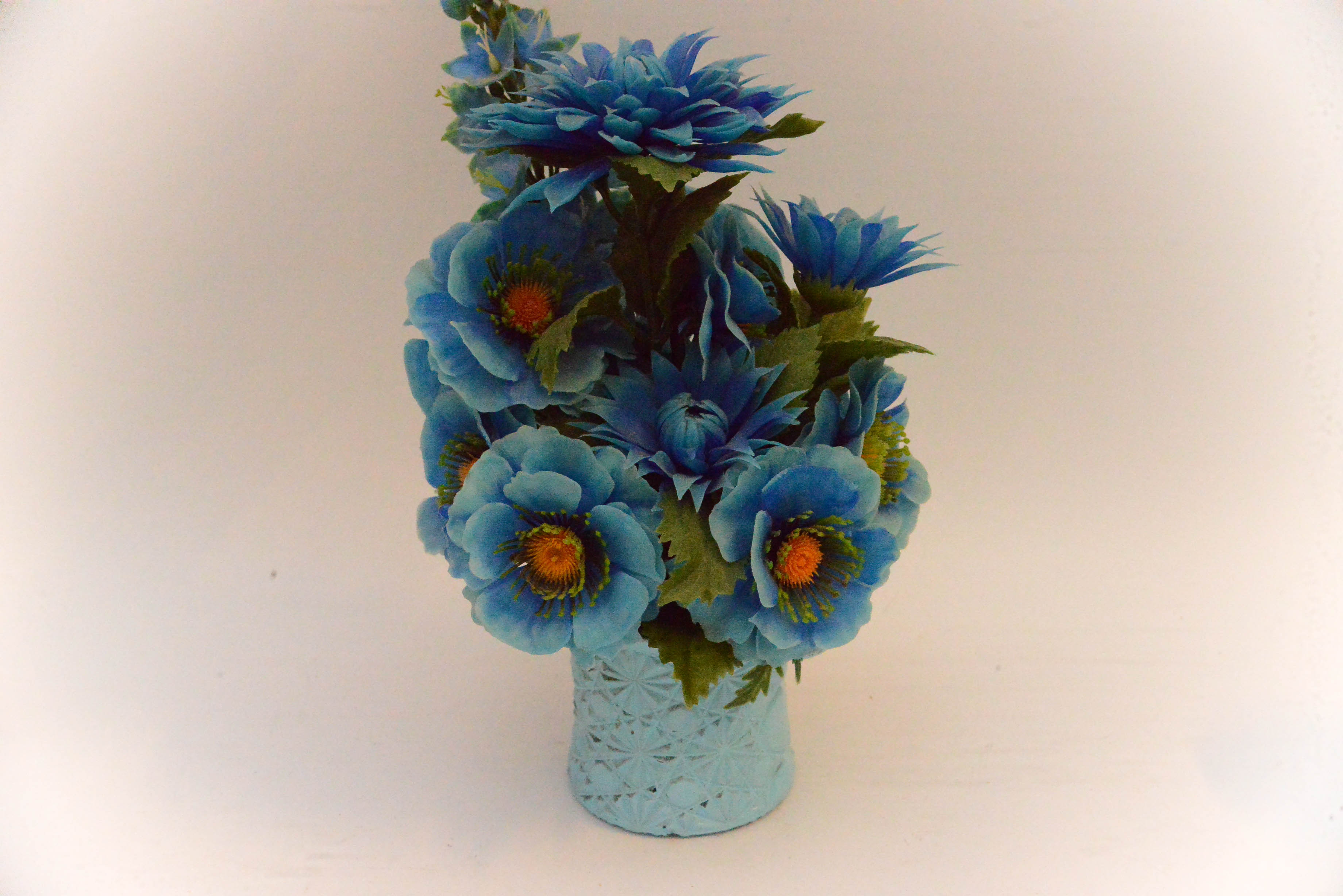 Grouping of Vintage Home Decor