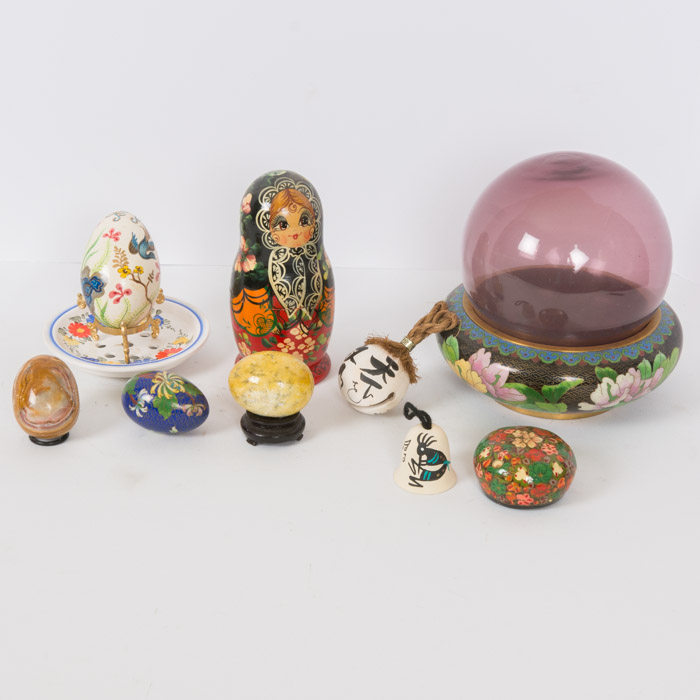 Assortment of Small Decor Items