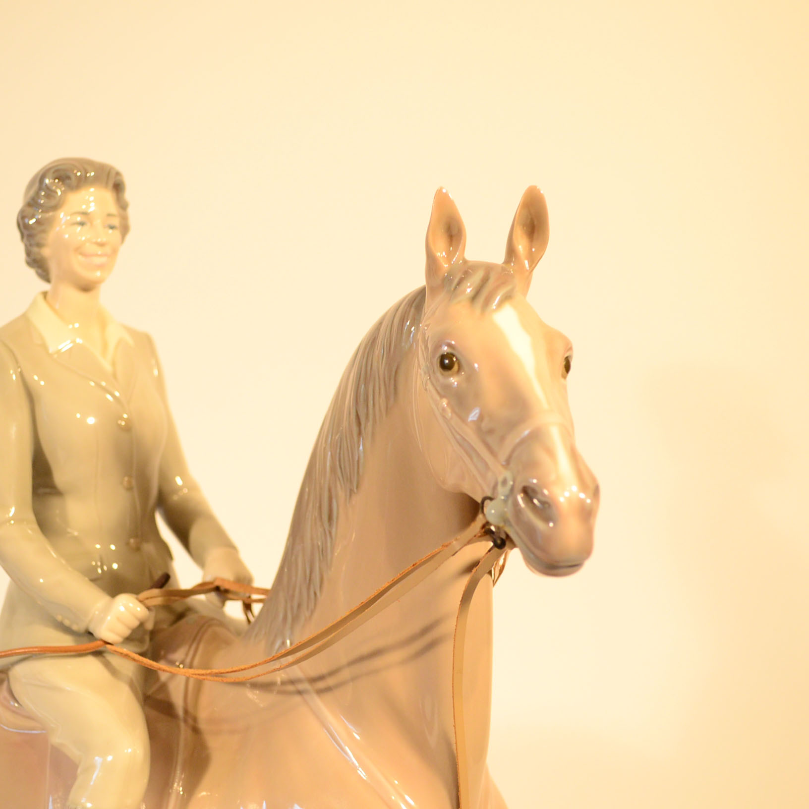 1979 Lladro Queen Elizabeth II Figurine