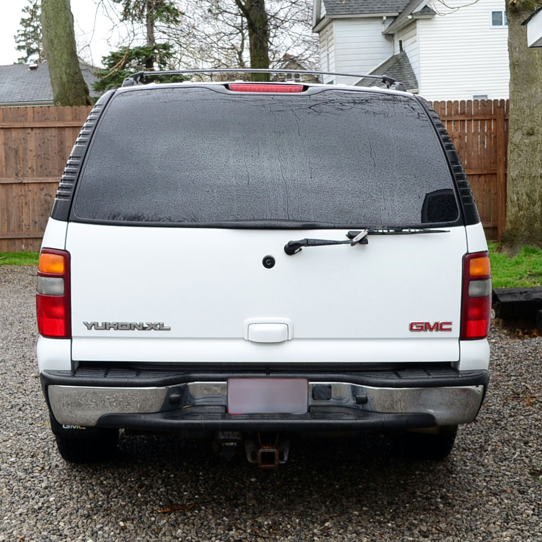 White 2003 GMC Yukon XL SUV