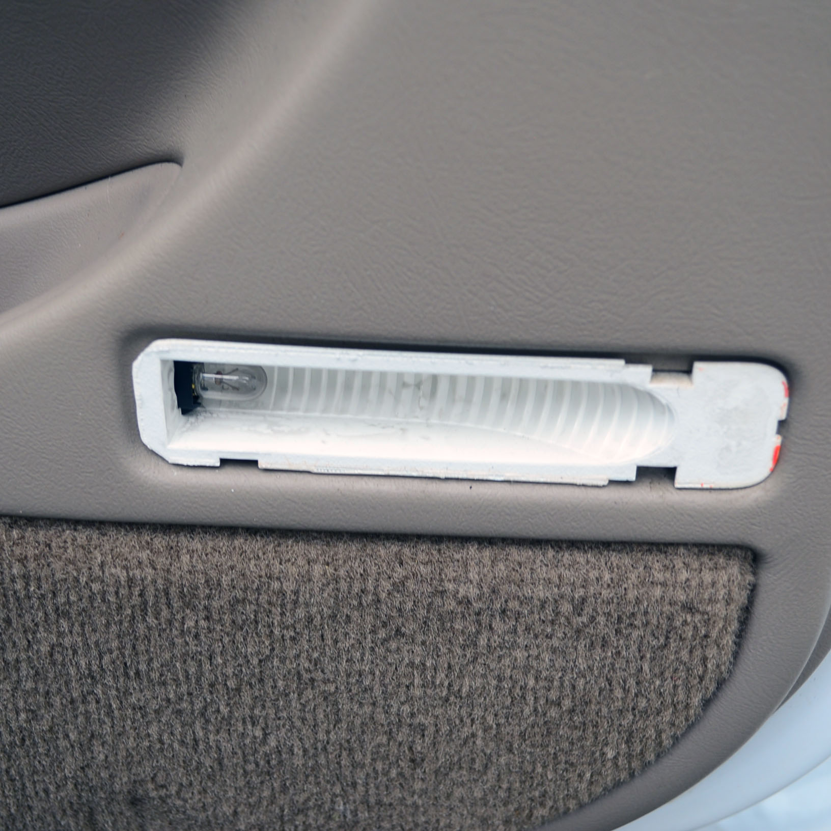 White 2003 GMC Yukon XL SUV