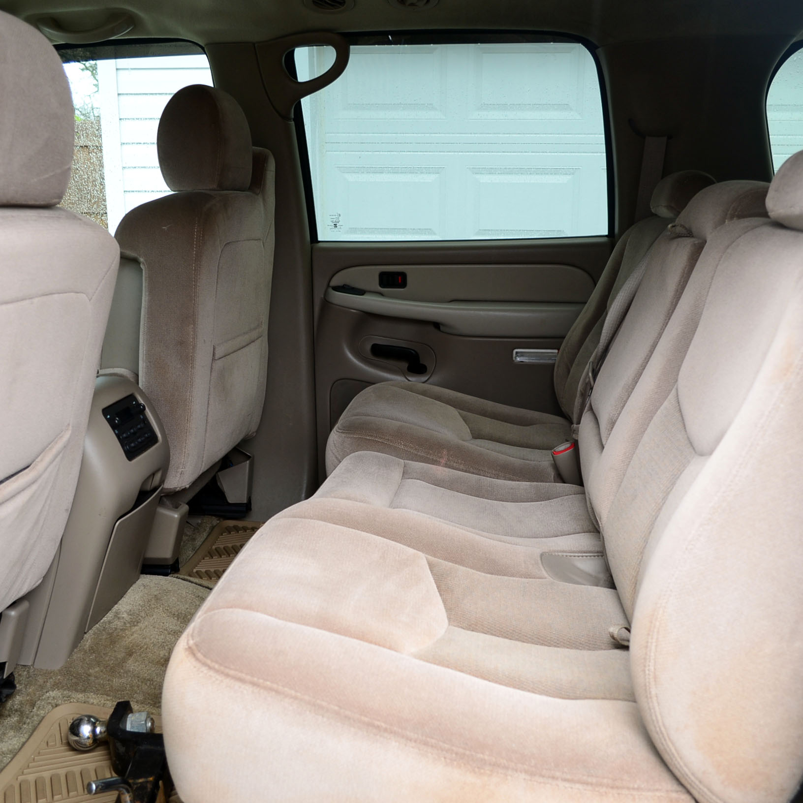 White 2003 GMC Yukon XL SUV