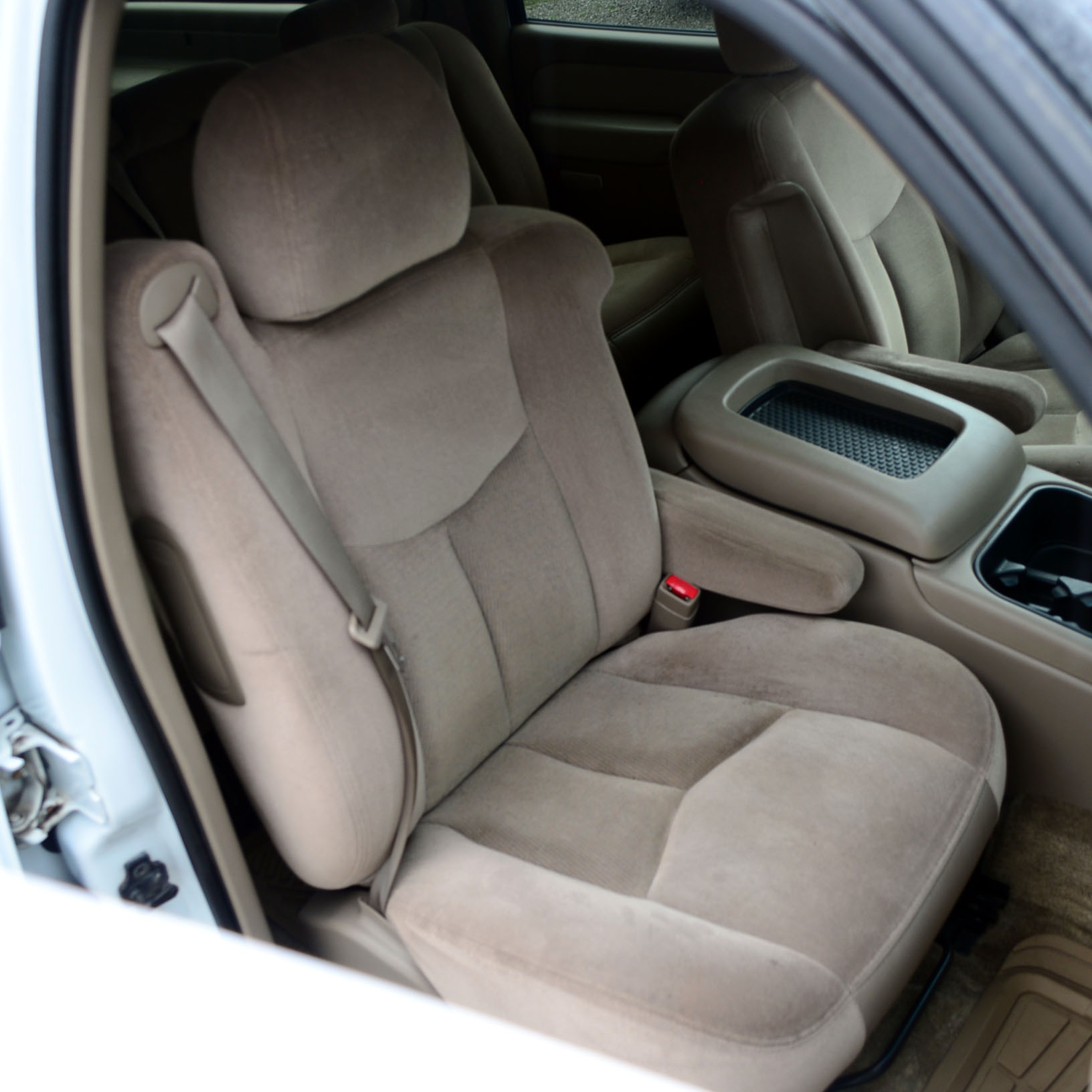 White 2003 GMC Yukon XL SUV