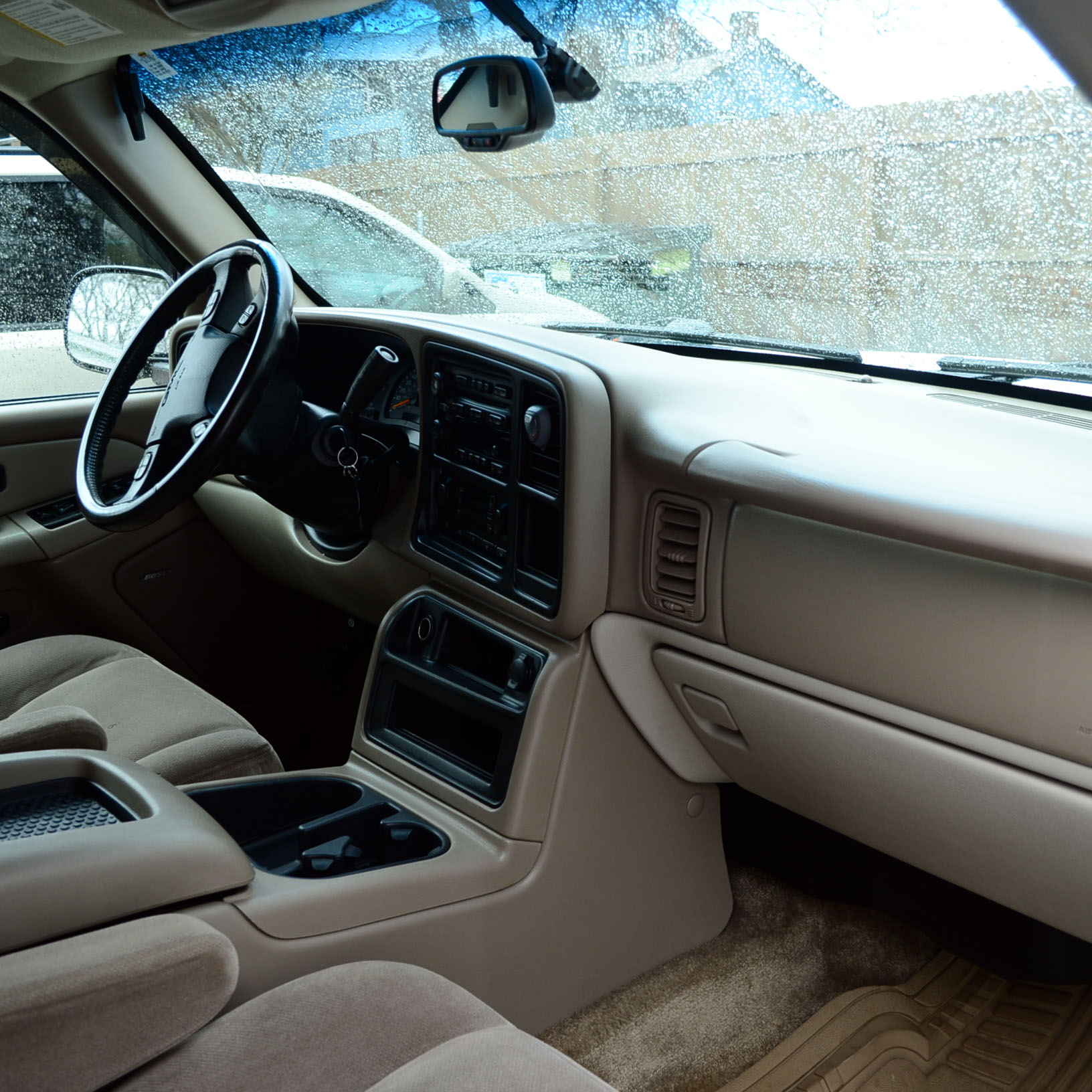 White 2003 GMC Yukon XL SUV