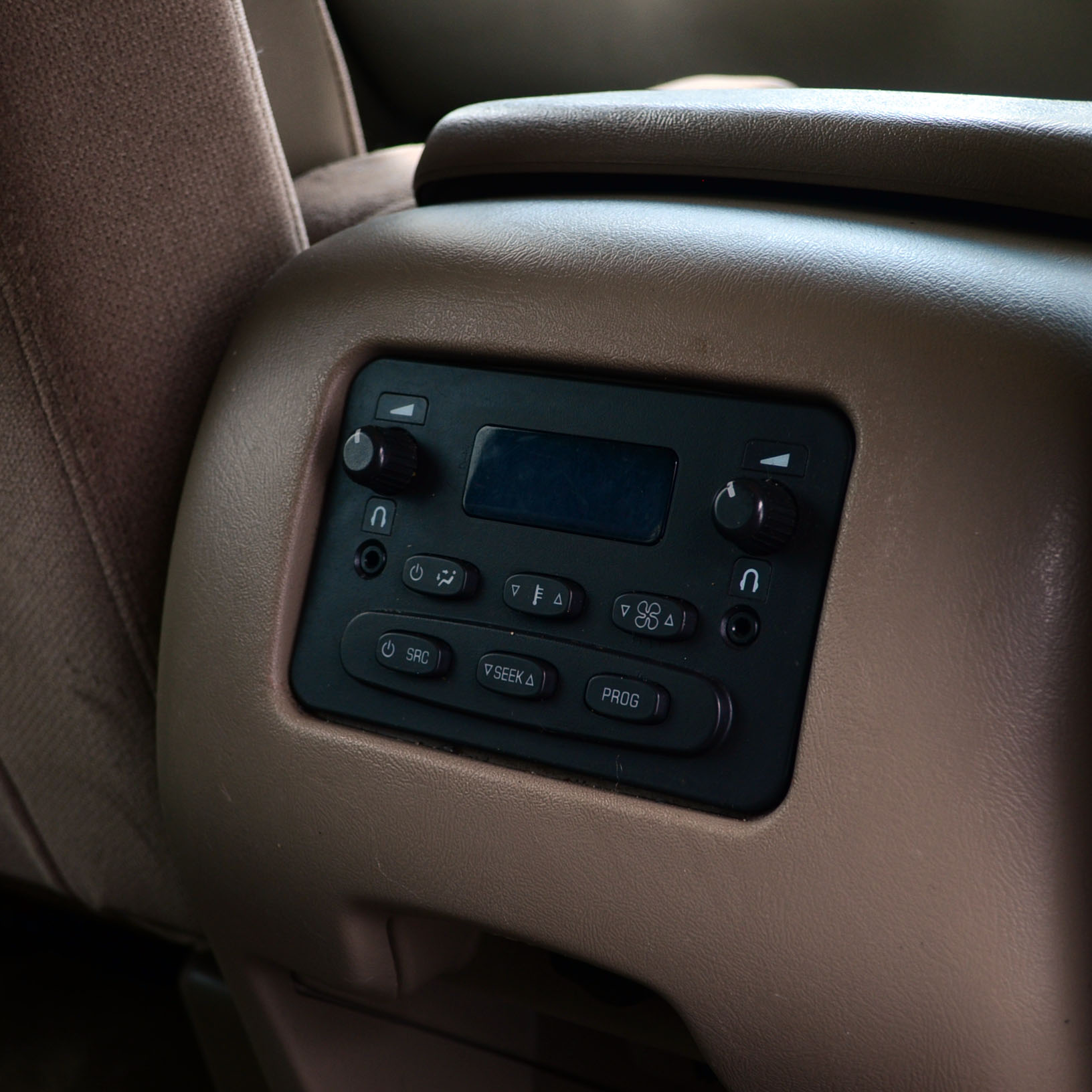 White 2003 GMC Yukon XL SUV