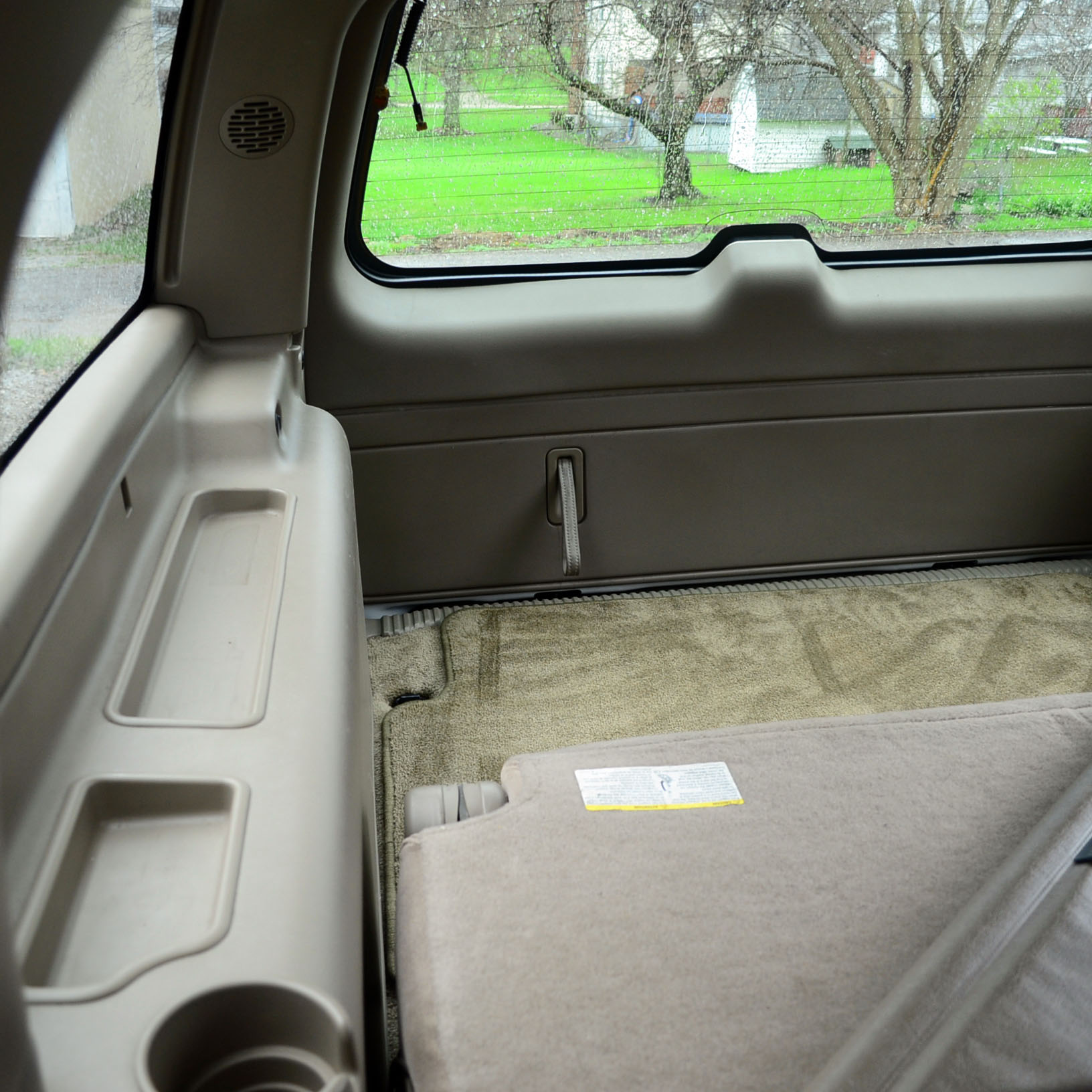 White 2003 GMC Yukon XL SUV