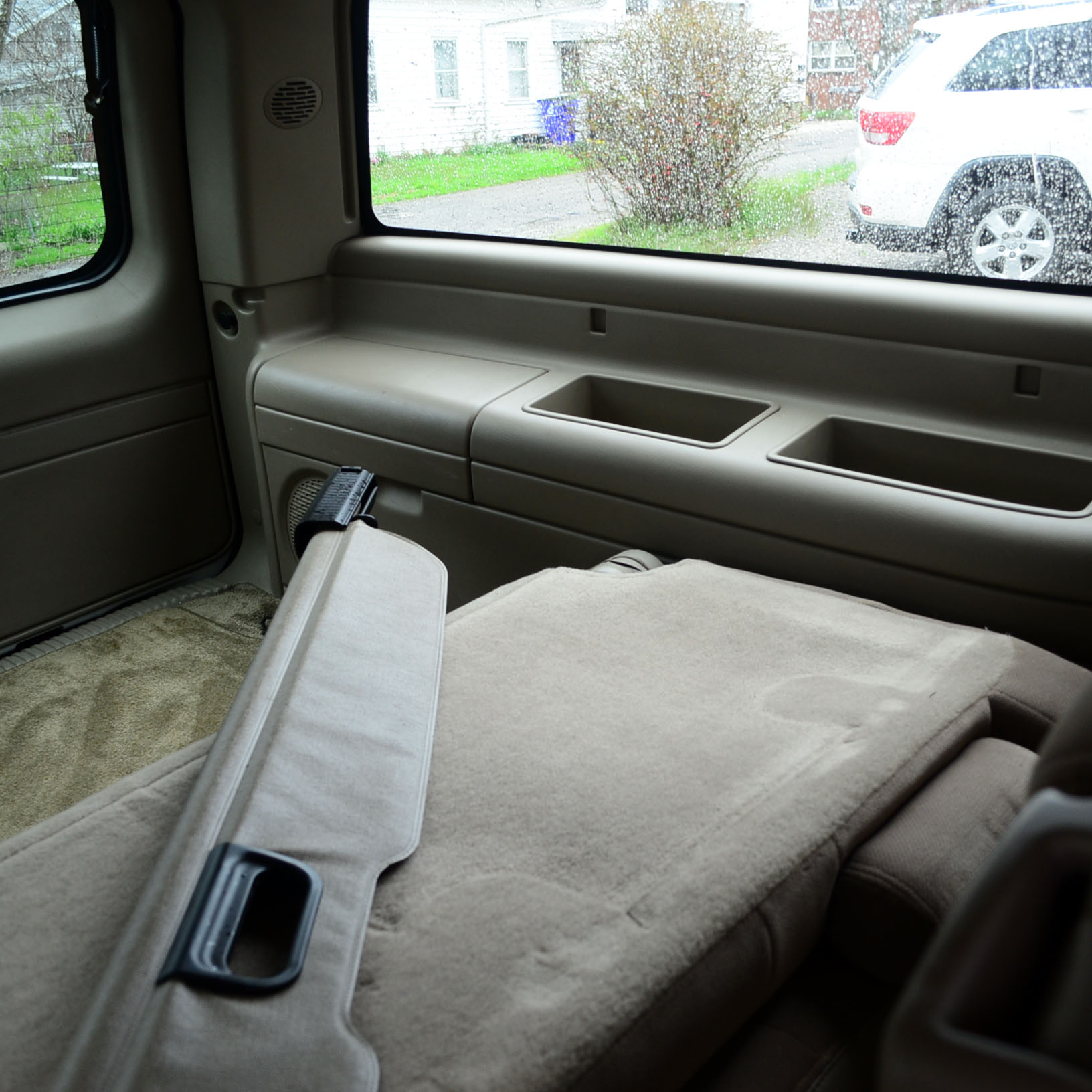 White 2003 GMC Yukon XL SUV