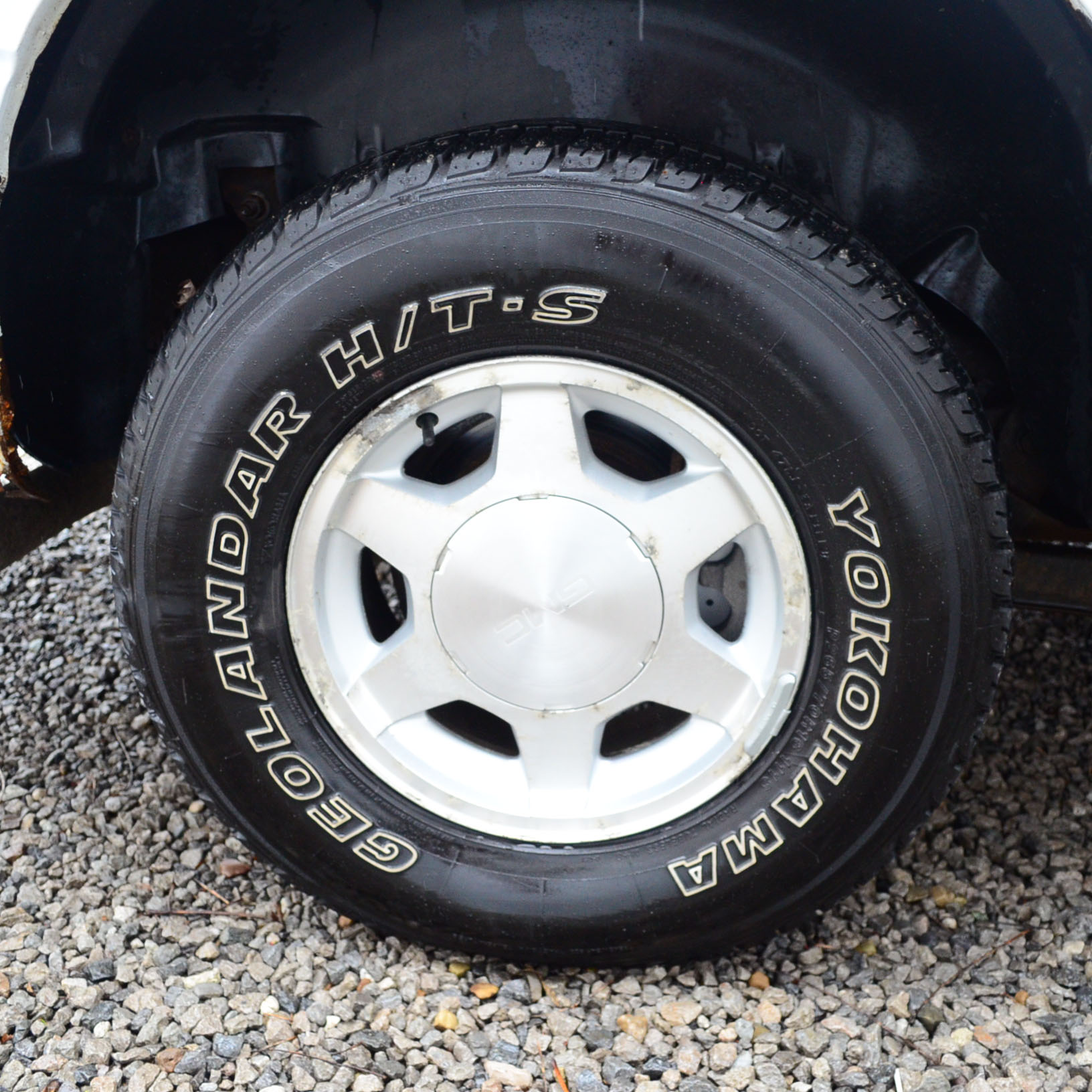 White 2003 GMC Yukon XL SUV