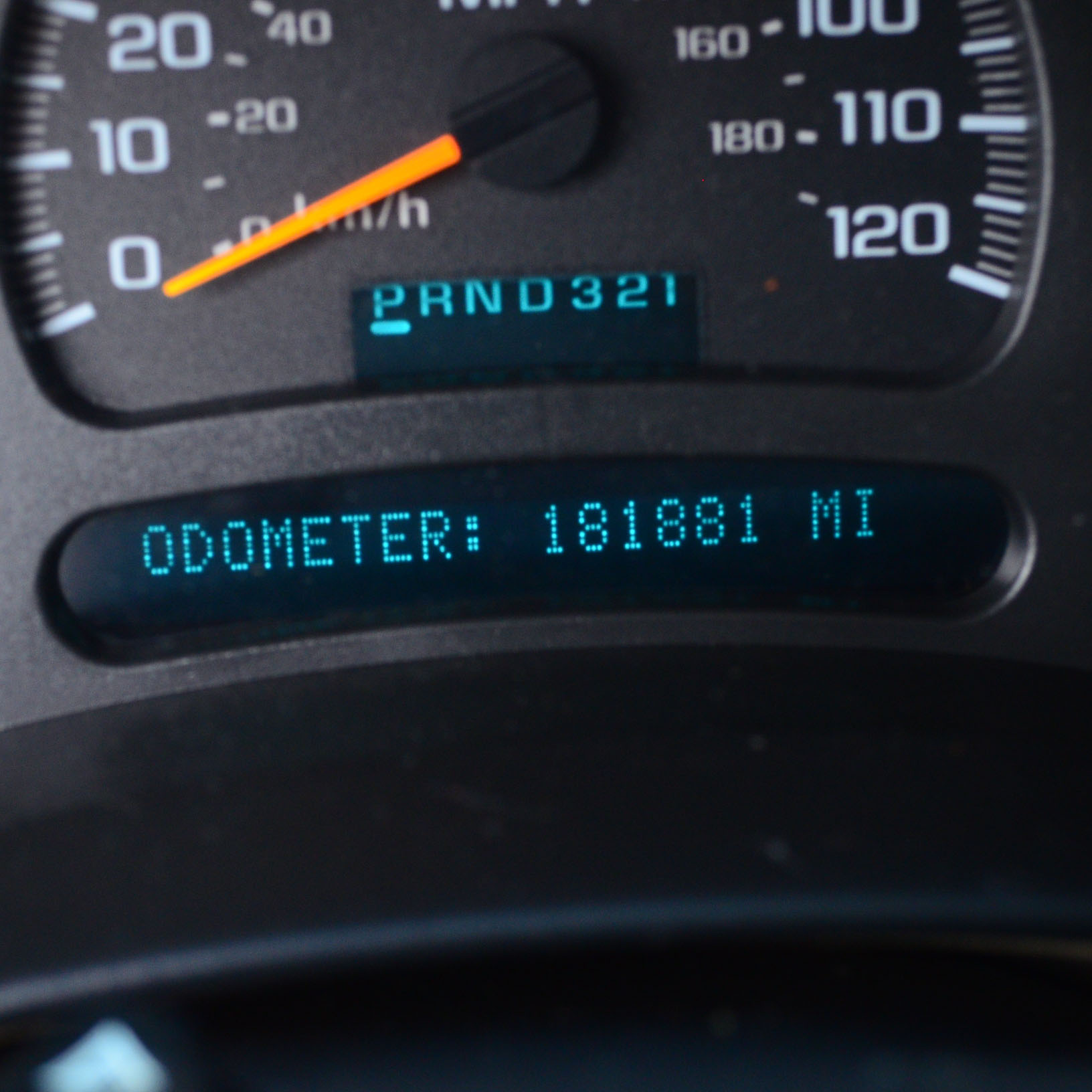 White 2003 GMC Yukon XL SUV